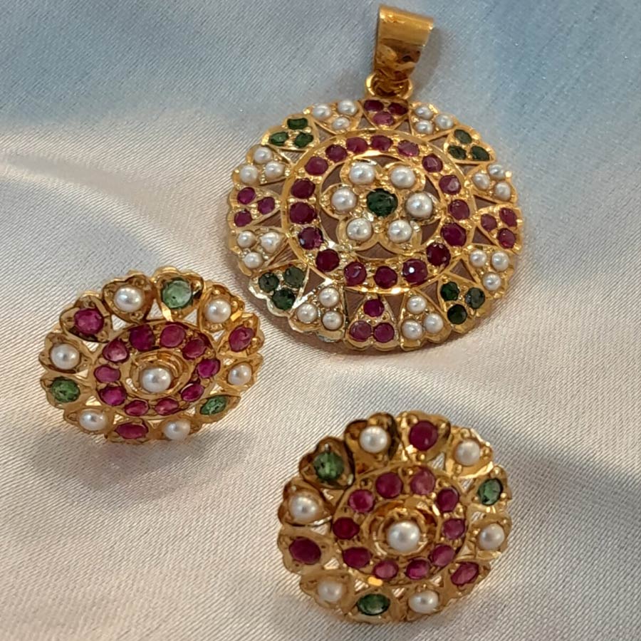 Antique ring design in vadodara | Antique set showroom in vadodara | Antique pendant set in vadodara | Antique jewellery showroom in vadodara | Antique jewellery showroom near me | Antique jewellery shop in vadodara
